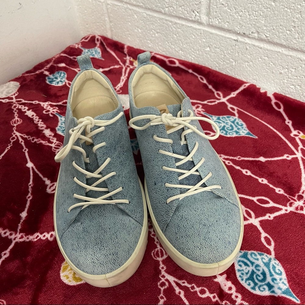Ecco Suede Blue Sneakers